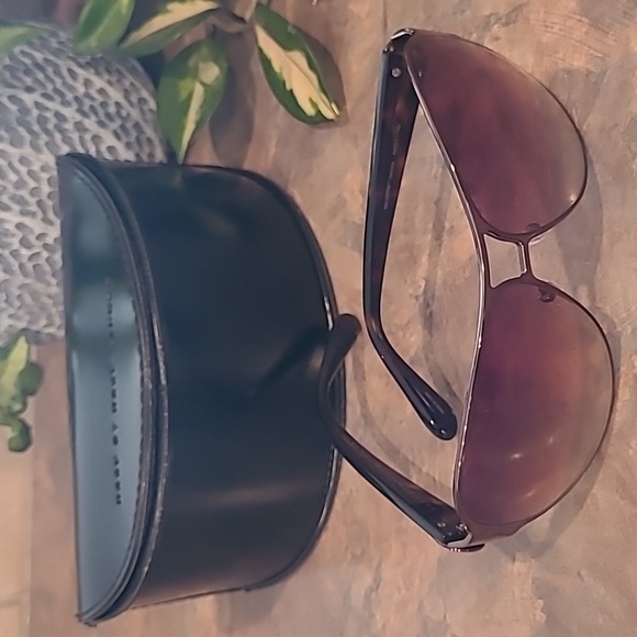 MARC BY MARC JACOBS Aviator Q4G, Brown Gradient Lenses, Case Included - Picture 4 of 16